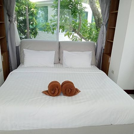 Baanmontra Beach Resort - Bankrut Buitenkant foto