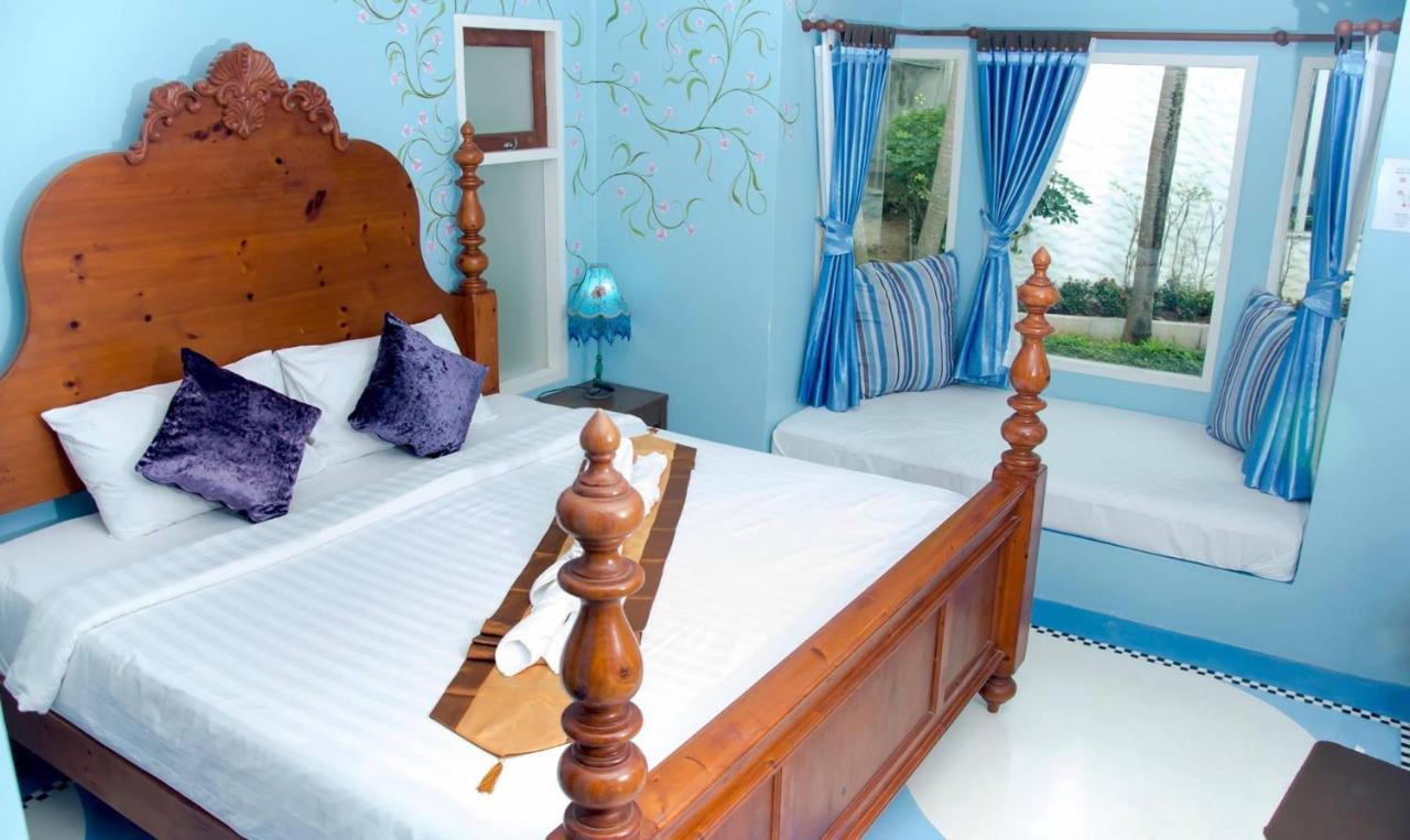 Baanmontra Beach Resort - Bankrut Buitenkant foto
