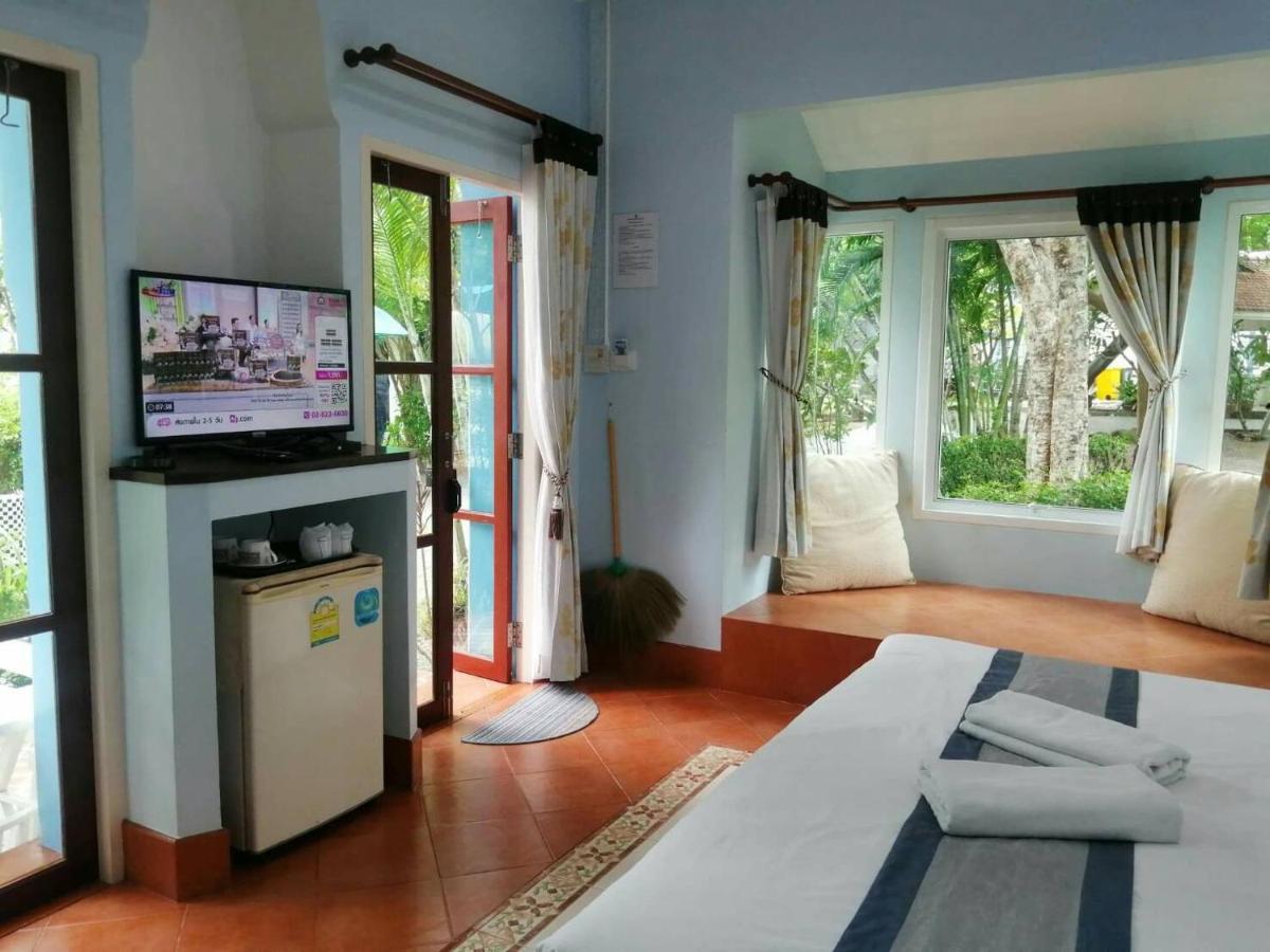 Baanmontra Beach Resort - Bankrut Buitenkant foto