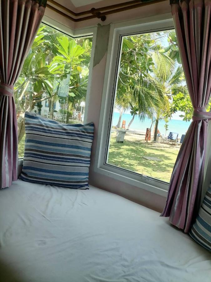 Baanmontra Beach Resort - Bankrut Buitenkant foto