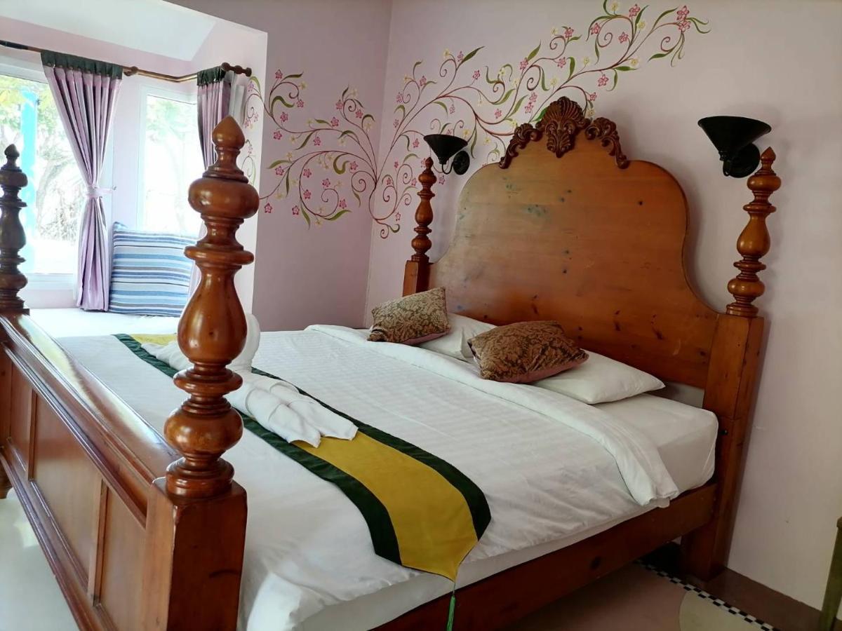 Baanmontra Beach Resort - Bankrut Buitenkant foto