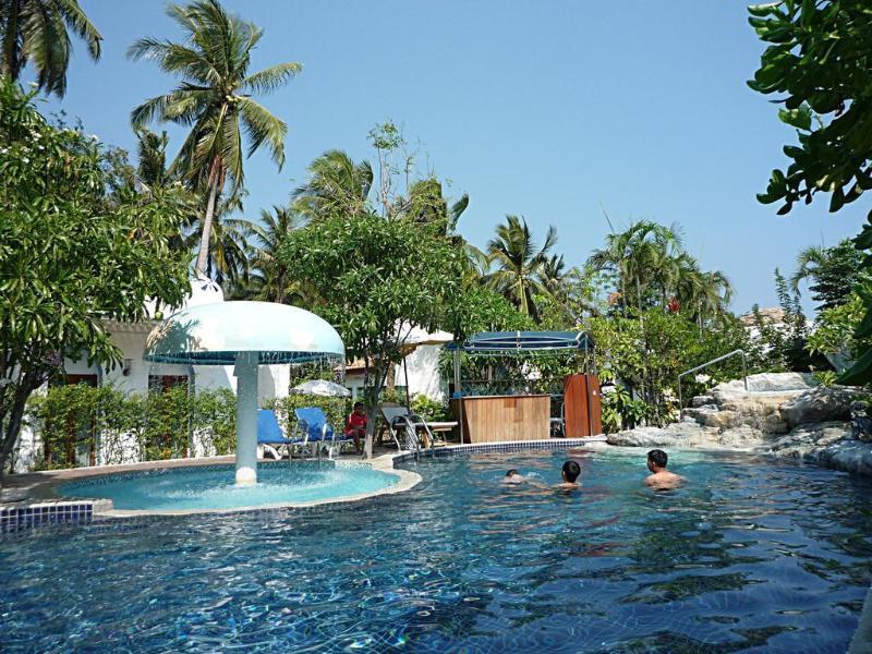 Baanmontra Beach Resort - Bankrut Buitenkant foto