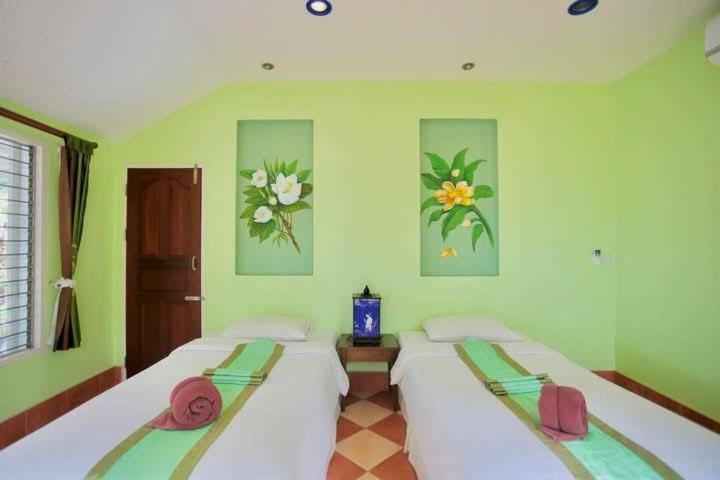 Baanmontra Beach Resort - Bankrut Buitenkant foto