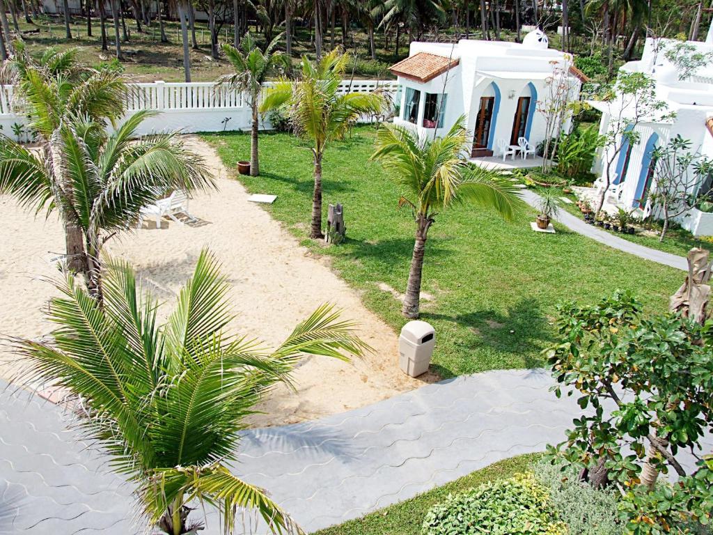 Baanmontra Beach Resort - Bankrut Buitenkant foto