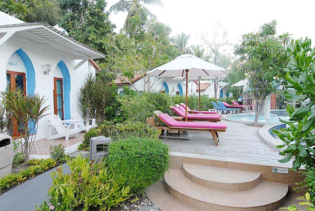 Baanmontra Beach Resort - Bankrut Buitenkant foto