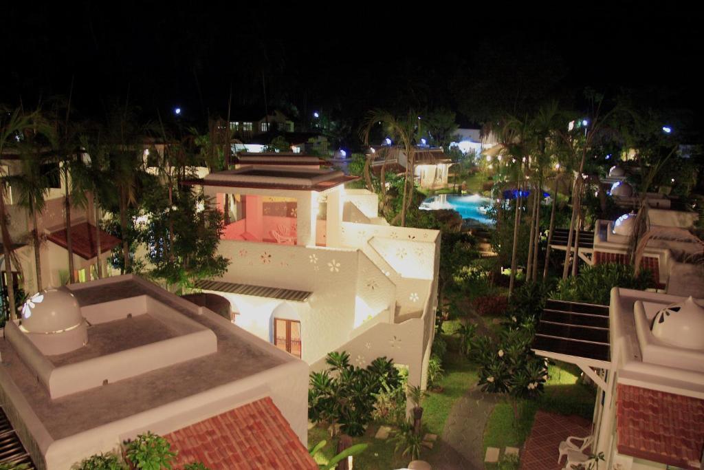 Baanmontra Beach Resort - Bankrut Buitenkant foto