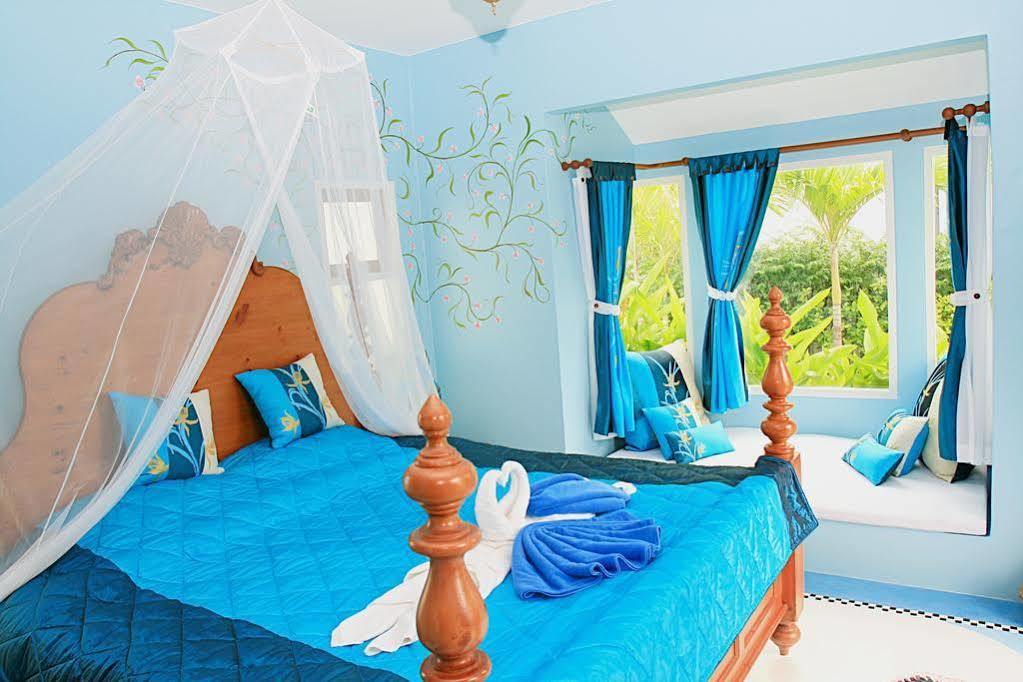 Baanmontra Beach Resort - Bankrut Buitenkant foto